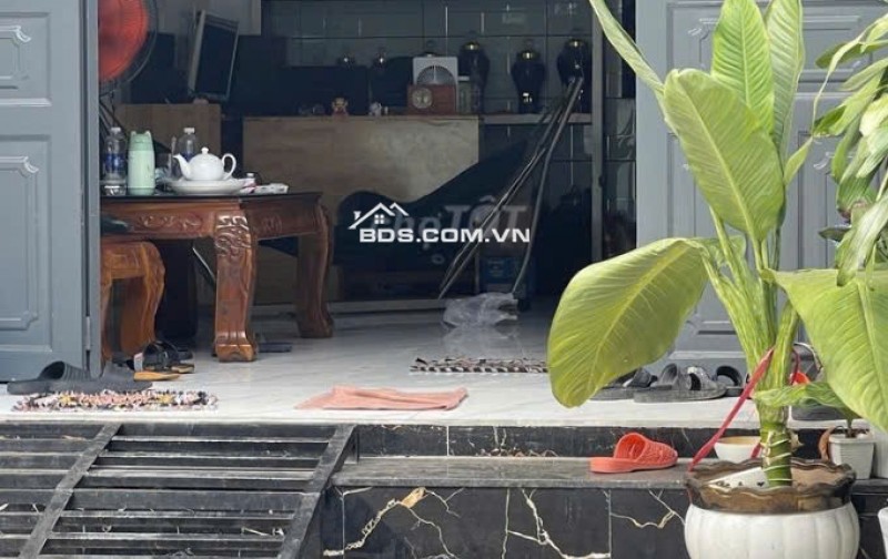 Bán nhà 2 lầu lầu xe hơi Hương Lộ 2, Phường Bình Trị Đông, Quận Bình Tân