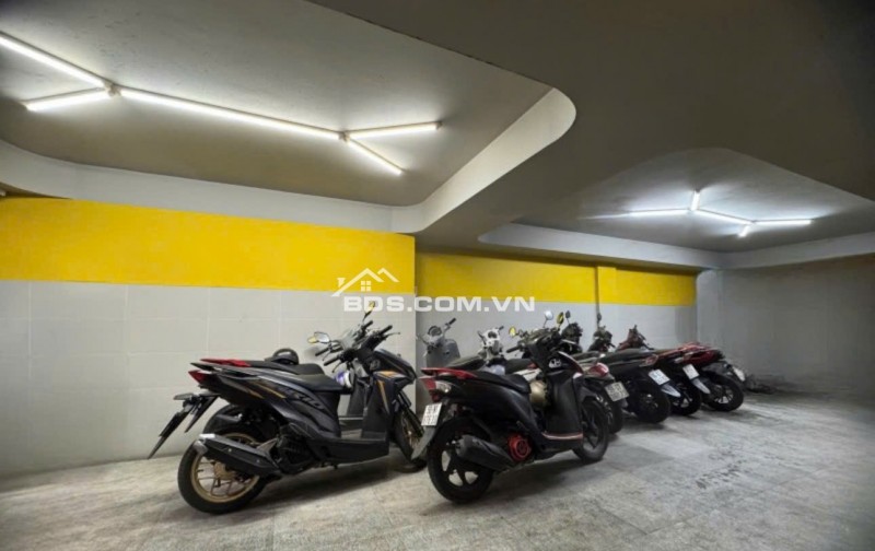 Bán CHDV 6 lầu +hầm hẻm 702 Hồng Bàng Q11 ngang 6.5m 143m2 T.máy 12PN TN 100tr chỉ 27 tỷ