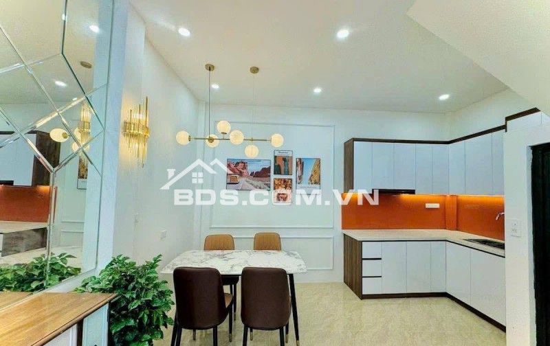 Bán Nhà Trương Định, Hoàng Mai 35m, 4 tầng, mt 4.6m, giá 8.8 tỷ.