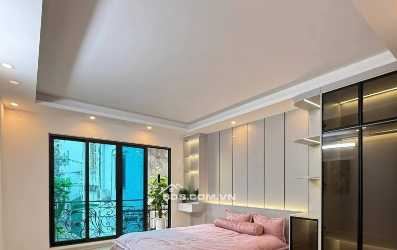 Bán Nhà Thang Máy Giải Phóng, Hoàng Mai 33m, 6  tầng, mt 3.6m, giá 8.68 tỷ.