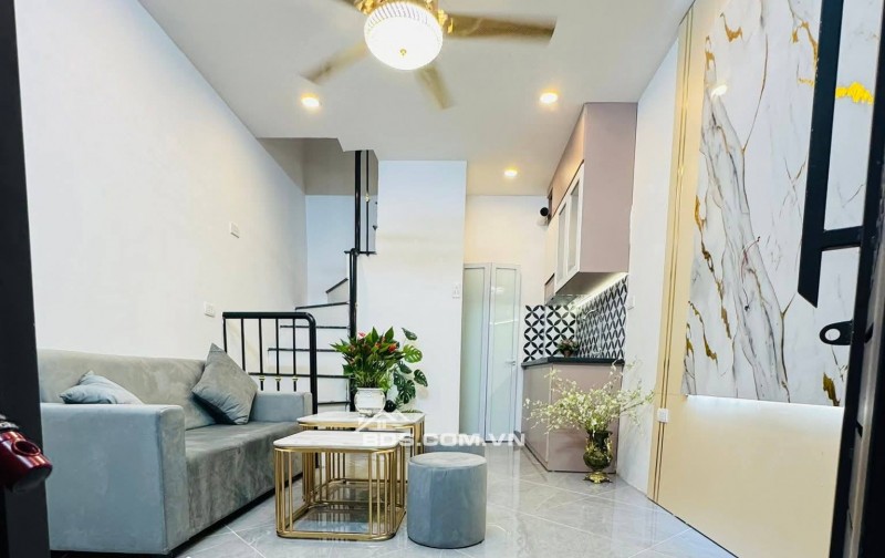 Bán Nhà Ở Luôn Vĩnh Hưng, Hoàng Mai 18m, 3 tầng, mt 3.2m, giá 1.68 tỷ.