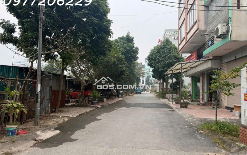 Chính chủ bán nhà 2 mặt tiền Khu TĐC Xuân Phương,mặt trước là vườn hoa mặt sau là đường 6m