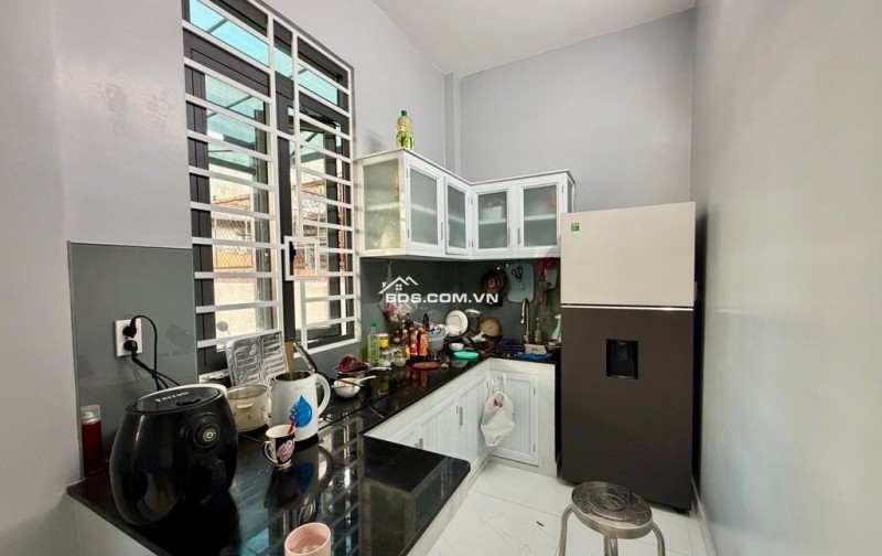 BÁN ĐẤT MẶT TIỀN TẶNG NHÀ - MẶT TIỀN ĐƯỜNG MỸ HUÊ -TRUNG CHÁNH- HÓC MÔN (6x37m) -CHỈ 8,8Tỷ