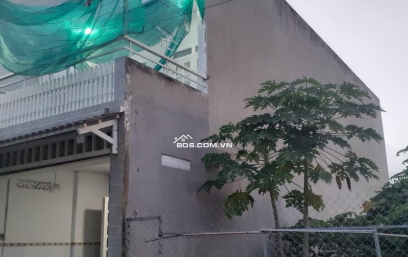 Nhà giá ngộp đây khách ơi Nhà giá ngộp đây khách ơi Nhà giá ngộp đây khách ơi