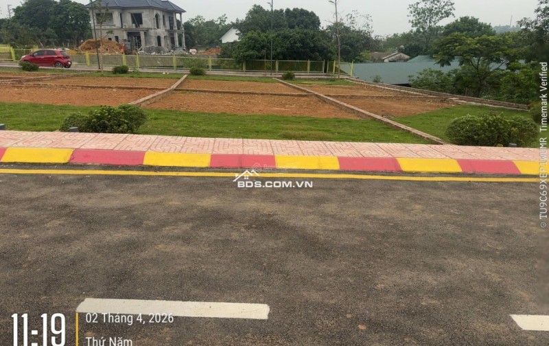 Chính chủ cần bán lô đất tại Hòa Lạc cách Quốc lộ 21 300m diện tích 100m2 mặt tiền 6m chỉ hơn 2 tỷ