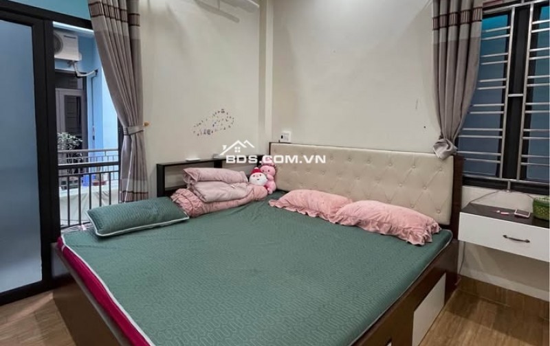 BÁN NHÀ 2.45 TỶ 3 TẦNG 46M2 ( ĐÔNG NAM ) NGÕ RỘNG TRẦN QUANG KHẢI