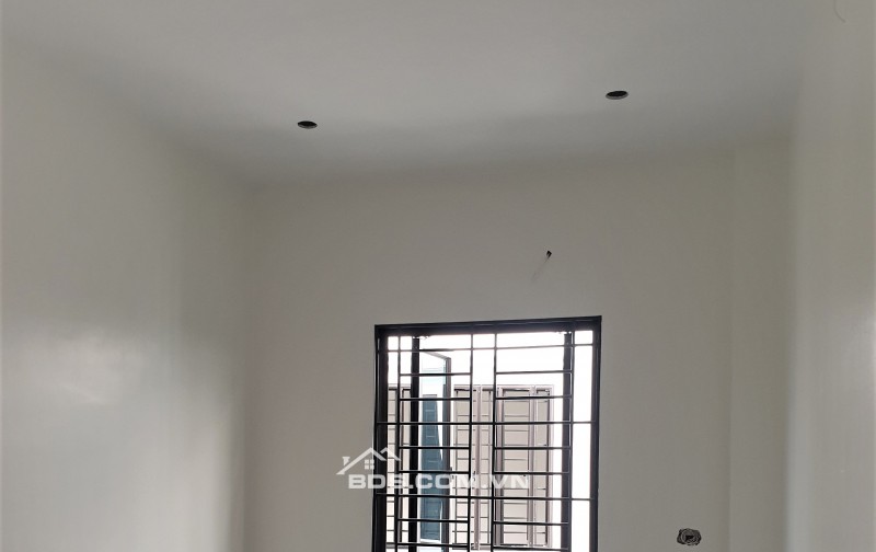 BÁN NHÀ ĐẸP 1.75 TỶ 3 TẦNG 52M2 ( ĐÔNG BẮC ) NGÕ KHU ĐỆ TỨ