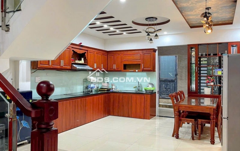 NHÀ ĐẸP 4 TẦNG MÊ LỆCH HÒA PHÚ 9 – FULL NỘI THẤT