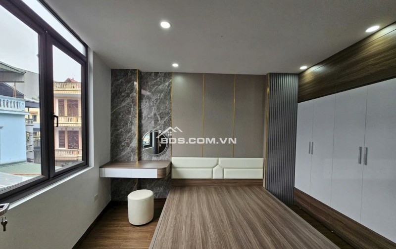 SIÊU PHẨM LONG BIÊN – 6 TẦNG THANG MÁY – LÔ GÓC – Ô TÔ VÀO NHÀ – NHỈNH 9 TỶ