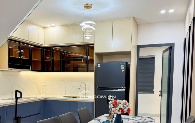 Bán Siêu phẩm nhà 3 Tầng FULL nội thất mặt tiền Dương Đức Hiền - Gần biển