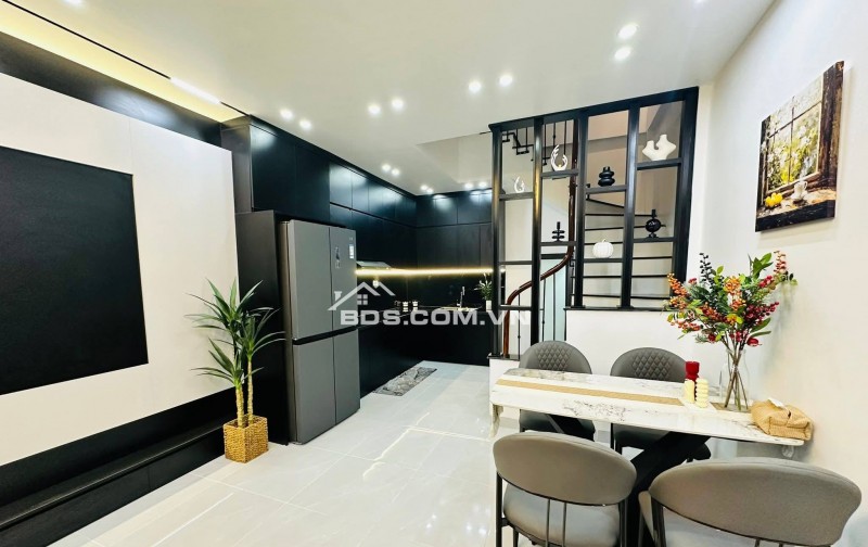 Bán Nhà Gần Phố Cự Lộc, Thanh Xuân 35m, 4 tầng, mt 4m, giá 10.85 tỷ.