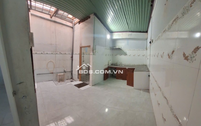 Bán nhà 58.7m2 cấp 4 , hẻm thông xe 3 gác, đường HT45 Q12