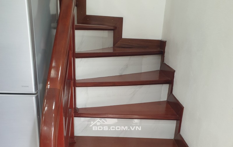 BÁN NHÀ ĐẸP 1.65 TỶ 3 TẦNG 37M2 ( ĐÔNG BẮC ) NGAY GẦN CẦU ĐÒ QUAN