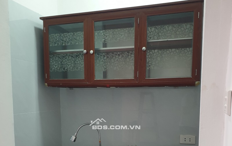 BÁN NHÀ ĐẸP 1.8 TỶ 3 TẦNG 28M2 ( ĐÔNG NAM ) GẦN NGAY CẦU ĐÒ QUAN