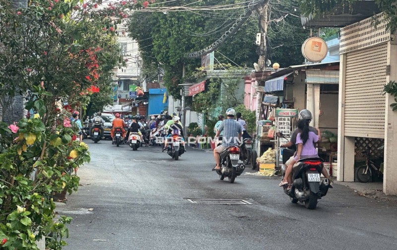 Bán CHDV ngang 6.6m 5 tầng hẻm 467 Lê Đức Thọ 111m2 gần Lotte 24PN TN 50tr chỉ 13.8 tỷ