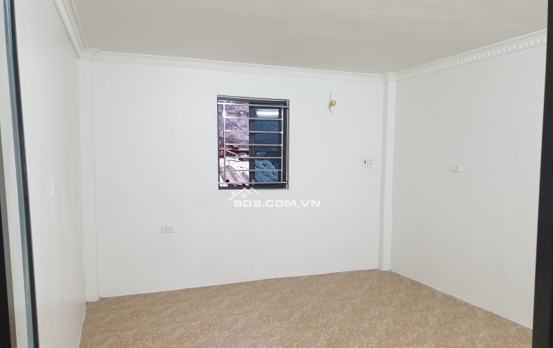 BÁN NHÀ ĐẸP 1.78 TỶ 2.5 TẦNG 40M2 NGÕ ĐƯỜNG TRƯỜNG CHINH