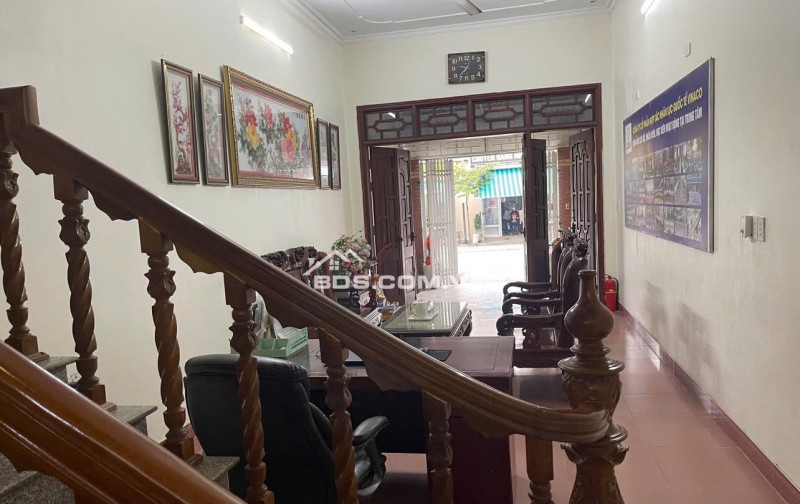 Siêu phẩm nhà đẹp mặt tiền đường Nguyễn Trãi, Sầm Sơn, DT 86m2, giá 3 tỷ xxx