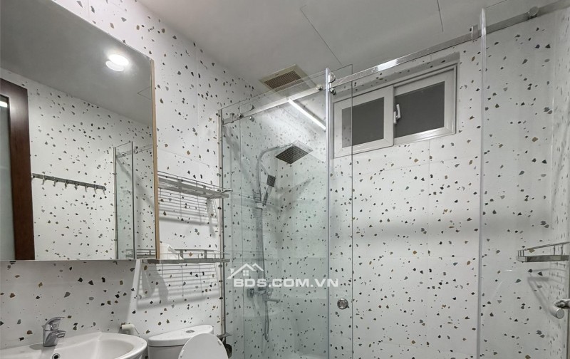 Chính chủ cho thuê căn hộ lô góc The Everrich 1, DT 100m2, 2PN + 2 WC, giá 19tr/tháng