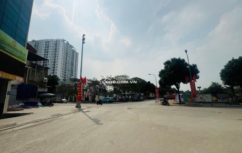  ĐẤT VÀNG LÔ GÓC– MẶT TIỀN 11M – ĐƯỜNG 13M VỈA HÈ – KINH DOANH PHÚC LỢI LONG BIÊN 