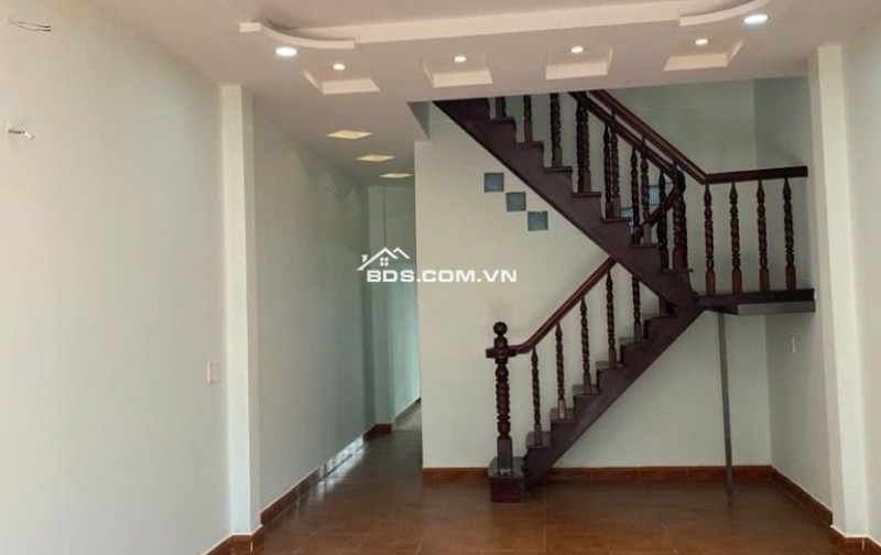 SÁT MẶT TIỀN TRƯỜNG CHINH - HẺM XE TẢI - 88M2 - 7.6 TỶ - Chủ đang cho thuê 9tr tháng.