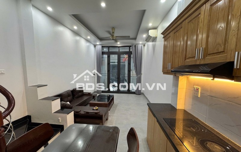 NHÀ DÂN XÂY ĐỘC LẬP 5 TẦNG KIÊN CỐ - NGÕ THÔNG - Ô TÔ ĐỖ CỬA