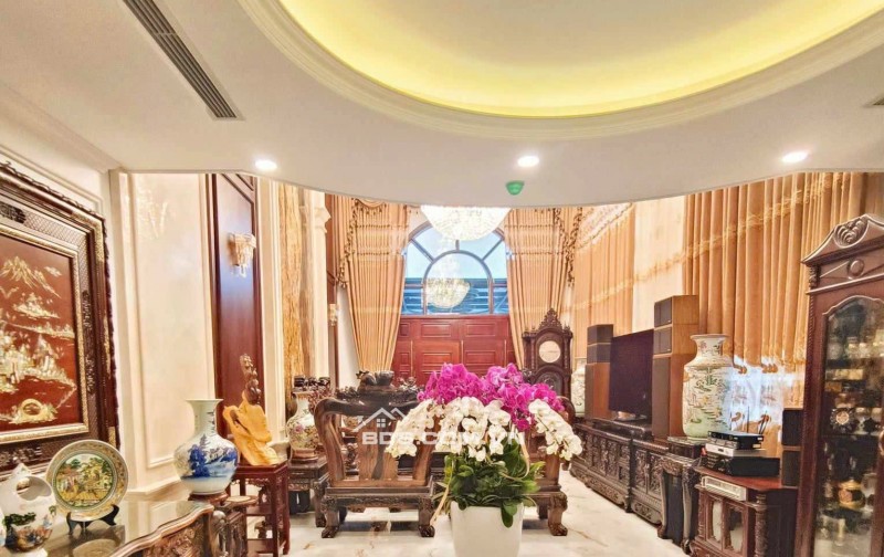 SIÊU PHẨM MẶT PHỐ - VỊ TRÍ ĐẮC ĐỊA - 9 TẦNG THANG  - HAI BÀ TRƯNG