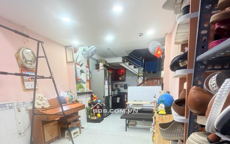 Đường Vườn Chuối, Phường Bàn Cờ, Diện tích: 3x8, 5 tầng, hẻm xe ô tô, giá  nhỉnh 6 tỷ