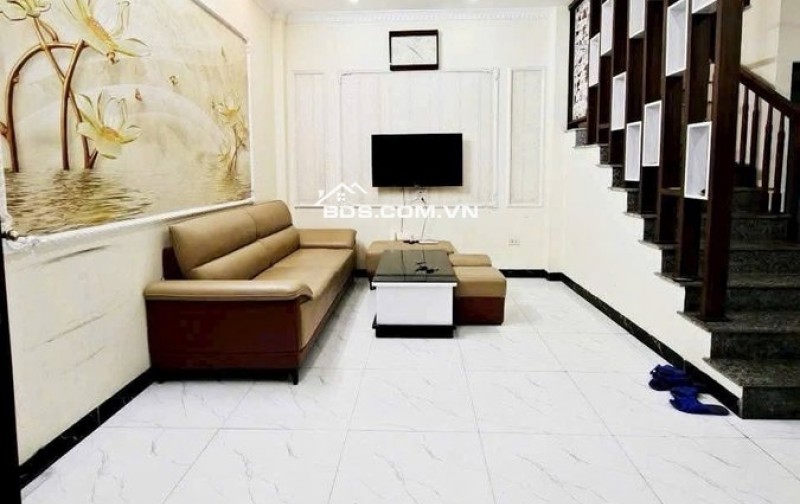 Nhà 5 tầng trung tâm Phúc Lợi, Full nội thất, ở ngay