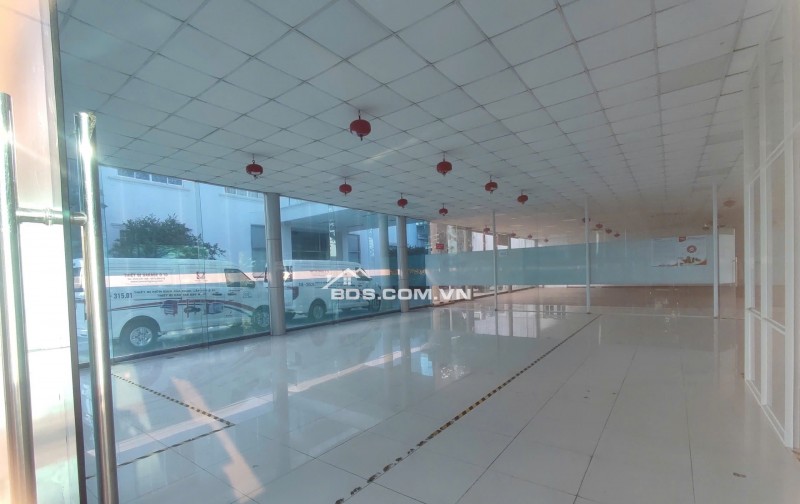 Cho thuê Showroom, kho xưởng đường Cộng Hoà Tân Bình