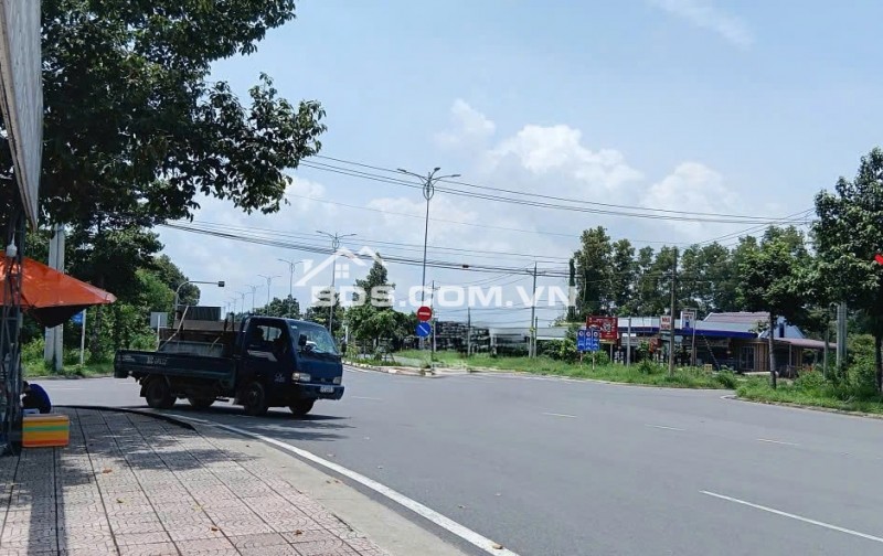 Bán nhanh nền 588m2 mặt tiền nguyễn hữu cảnh trung tâm hành chính giá đẹp 8 tỷ 650