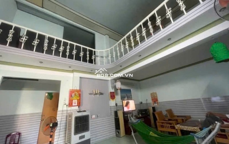 Bán nhà GÓC 2 mặt kiệt đường Cách Mạng Tháng 8 - gần đường chính