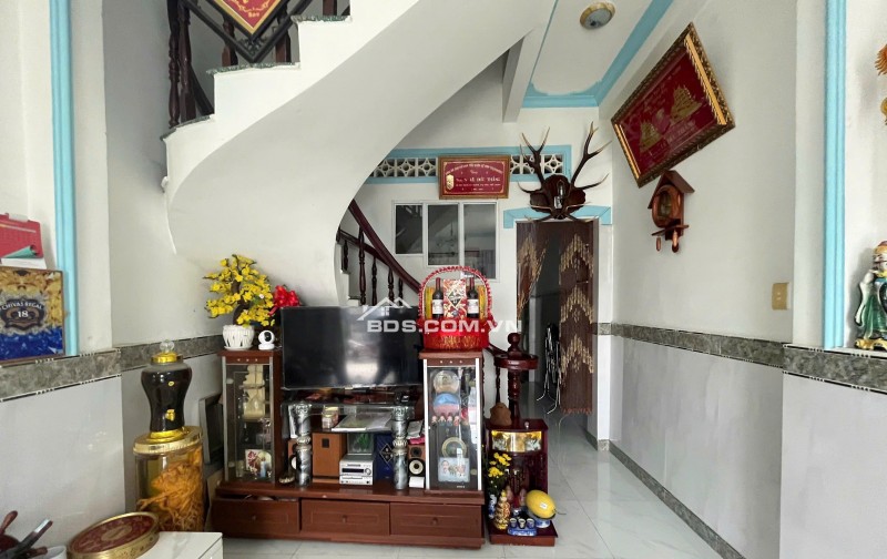 BÁN NHÀ CHÍNH CHỦ: NHỎ, ĐẸP, CHẮC CHẮN, HẺM THÔNG - RỘNG, KDC THÂN THIỆN. LH:0989051114.