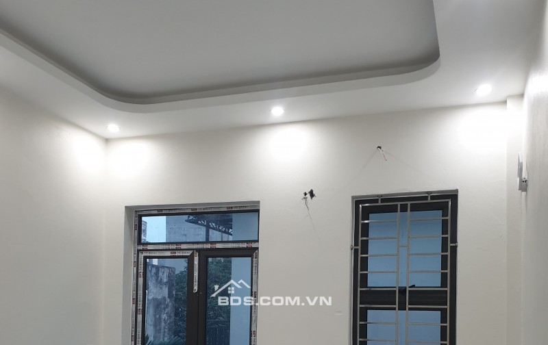 BÁN NHÀ ĐẸP 2.35 TỶ 3 TẦNG 57M2 ( ĐÔNG NAM ) NGÕ PHÙ NGHĨA
