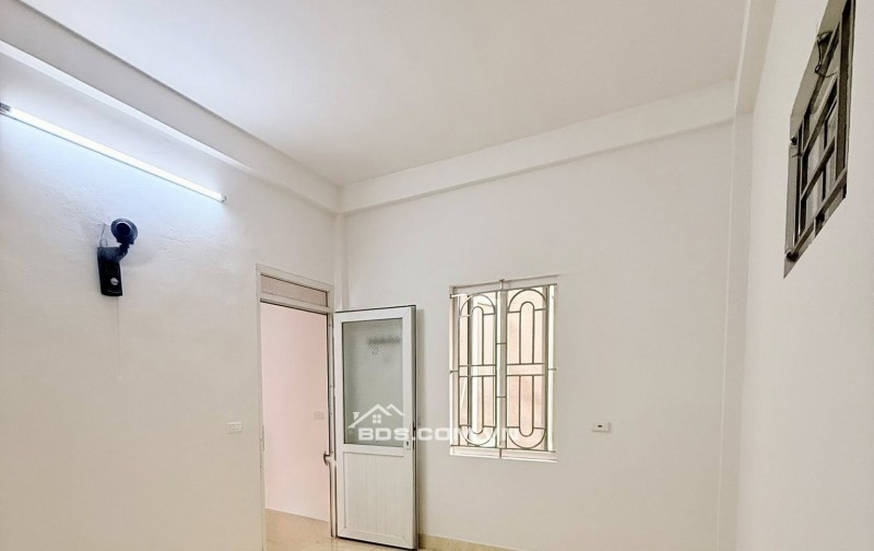 BÁN NHÀ 1.98 TỶ 3 TẦNG 45M2 ( TÂY NAM ) NGÕ ĐINH CÔNG TRÁNG