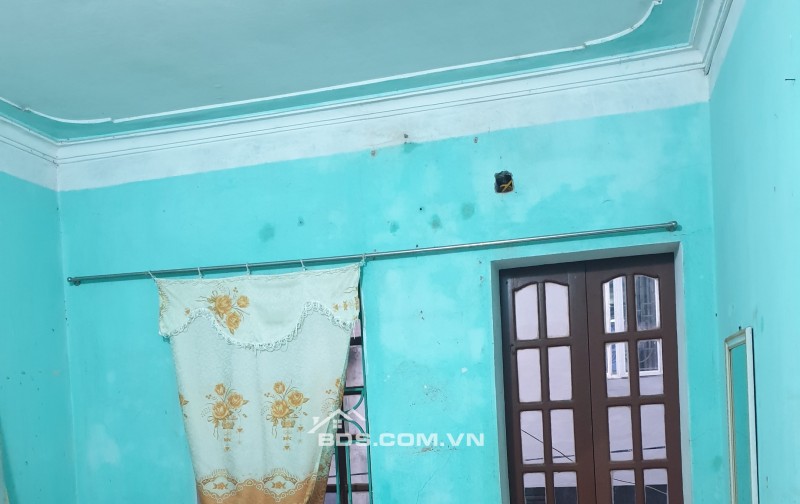 BÁN NHÀ 2.55 TỶ 3 TẦNG 74M2 CHỈ SAU NHÀ MẶT ĐƯỜNG KHU LIÊN CƠ