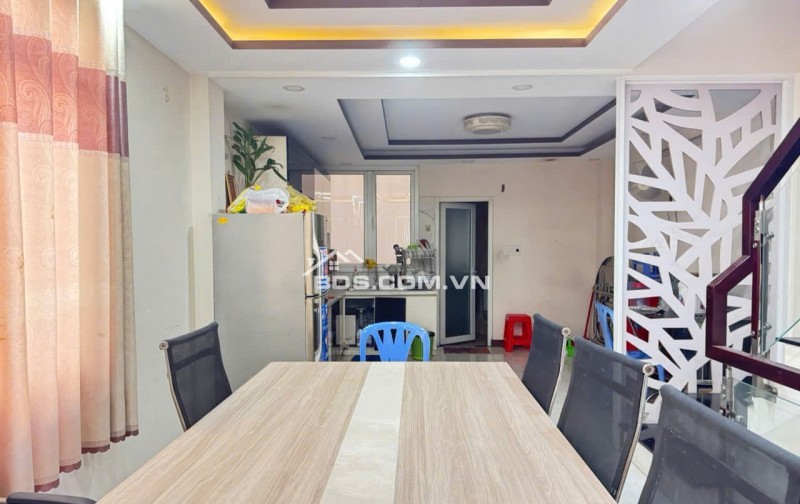 Bán nhà phố 4 lầu ngang 4.2m MTKD đa nghề Quang Trung DTS 174m2 gần chợ HTT nhỉnh 10 tỷ