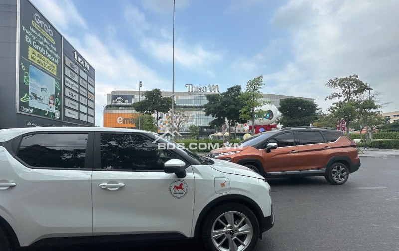 CHDV mới 6 lầu ngang 5.2m 116m2 17PN T.máy DT 100tr hẻm 114 Bùi Quang Là gần chợ 18 tỷ hơn