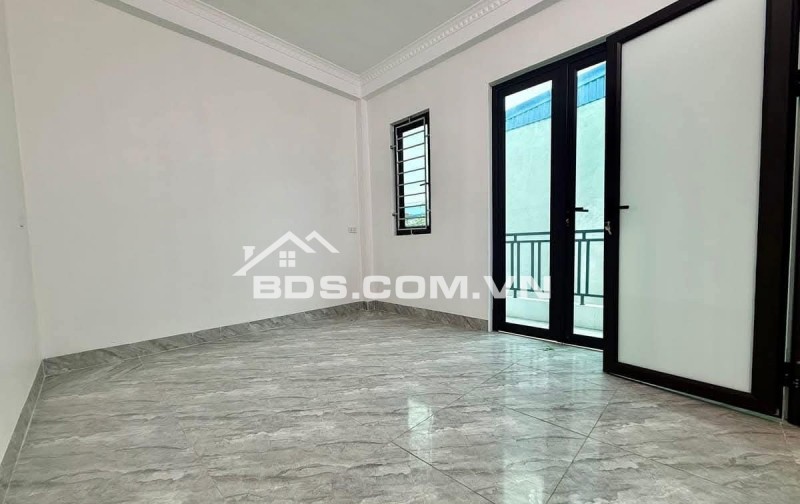 BÁN NHÀ 2.2 TỶ 3 TẦNG 54M2 XÂY ĐỘC LẬP NGÕ LƯƠNG THẾ VINH