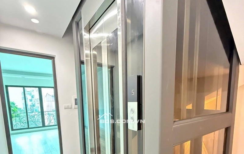 Bán Nhà Thang Máy Giải Phóng, Hoàng Mai 33m, 6  tầng, mt 3.6m, giá 8.68 tỷ.