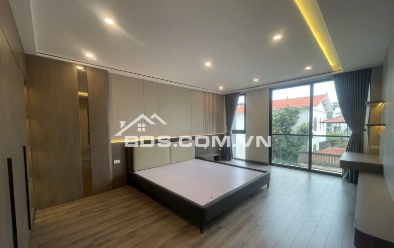 HIẾM! NHÀ NGỌC THỤY – THANG MÁY – Ô TÔ NGỦ TRONG NHÀ – FULL NỘI THẤT – Ở NGAY