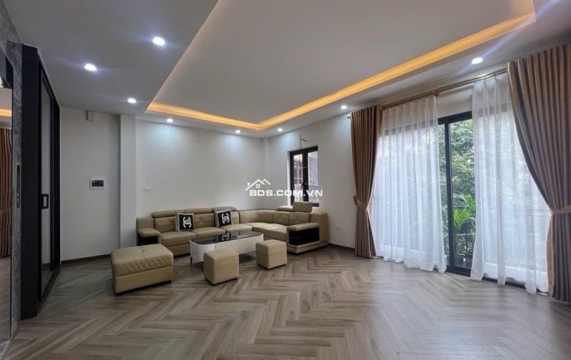 Nhà mới 6 tầng, thang máy, full nội thất cao cấp vào ở ngay