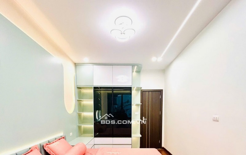 CẦN BÁN NHÀ PHỐ QUAN NHÂN - 33M2 - 5 TẦNG - MT 3.2- GIÁ 8.15 TỶ