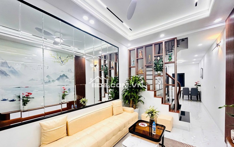 CẦN BÁN NHÀ PHỐ QUAN NHÂN - 33M2 - 5 TẦNG - MT 3.2- GIÁ 8.15 TỶ