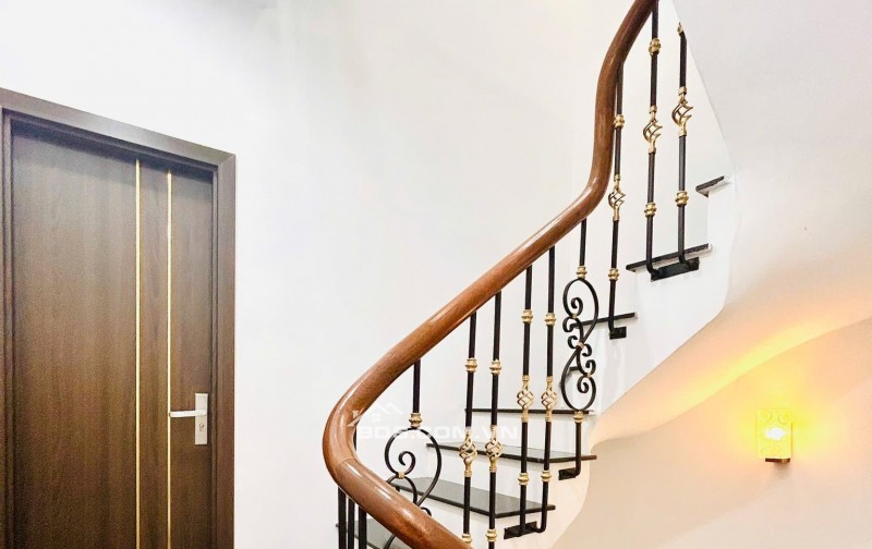 CẦN BÁN NHÀ PHỐ QUAN NHÂN - 33M2 - 5 TẦNG - MT 3.2- GIÁ 8.15 TỶ