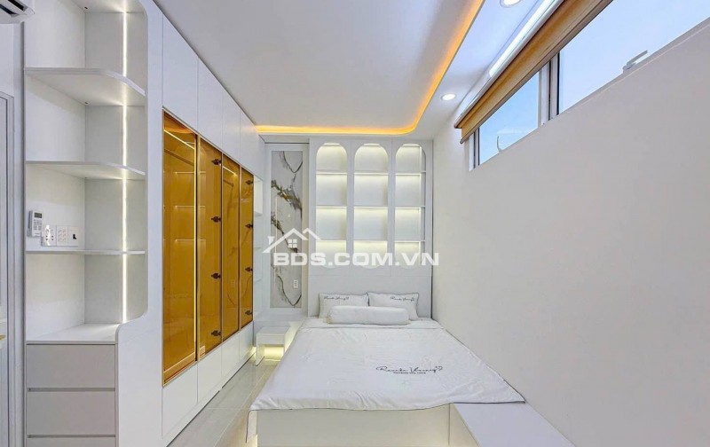 Bán nhà 3 tầng 5x12 gần Phú Mỹ Hưng, full nội thất 10 tỷ 6