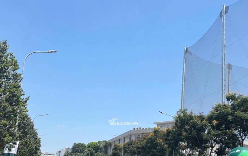 Vị trí siêu tốt Hẻm oto đối diện AEON Mall Tân Phú, 60m2, 3 tầng, hơn 6ty..