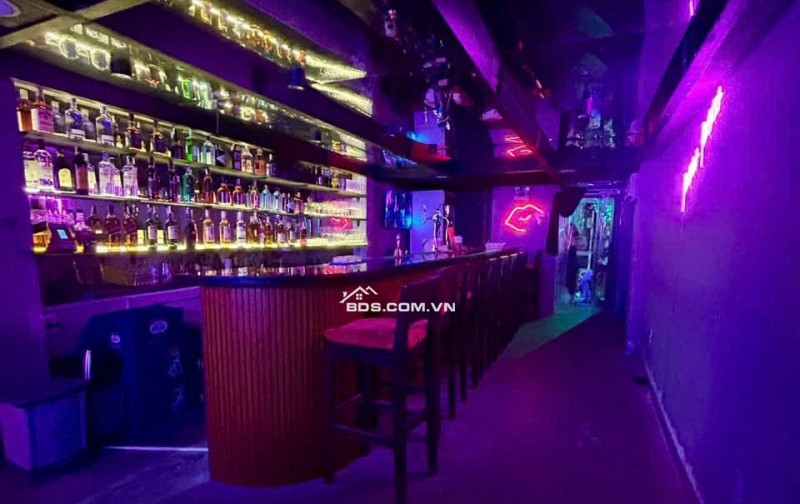 Chị mới mắc bệnh nền ko có sk cần sang lại quán bar tây khu thảo điền.