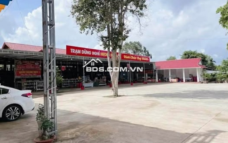 Bán trạm dừng chân kèm nhà sàn gỗ Lim Lào cung đình cùng toàn bộ công trình kiến trúc gắn liền với đất