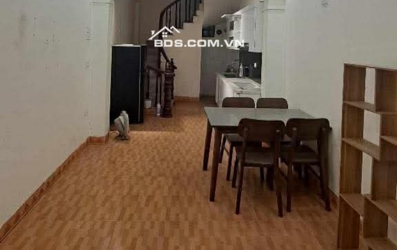 Nhà đẹp ngõ ô tô, 3.75 tỷ, tặng toàn bộ nội thất, cách phố Ngọc Lâm vài bước chân