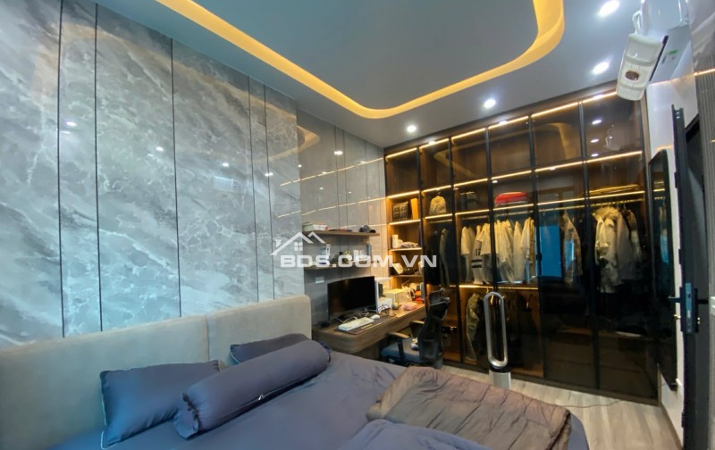 Bán nhà ngõ Văn Hương, 22m 5 tầng, lg, 100m ra ô tô, an sinh đỉnh, 5.2 tỷ 0347282222.